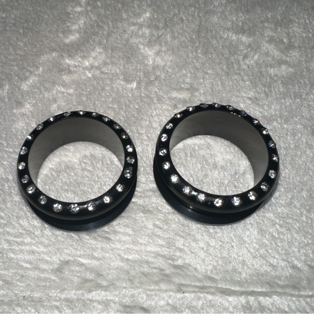 New 20 mm Ear Plugs piercings Earrings lobes never worn